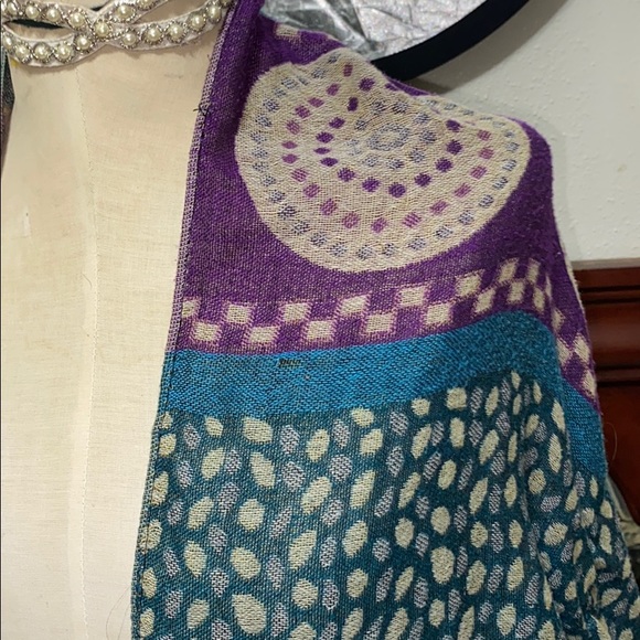 Abstract scarf/wrap - Picture 2 of 4